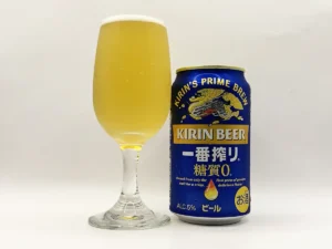 一番搾り糖質0（ゼロ）グラスに注いだ後